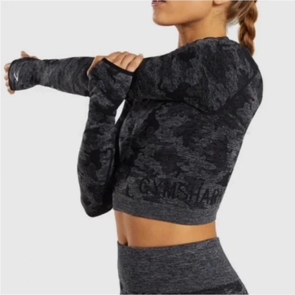 SOLD Gymshark Adapt Camo Seamless Long
Sleeve Keyhole Back Crop Top - Picture 3 of 5